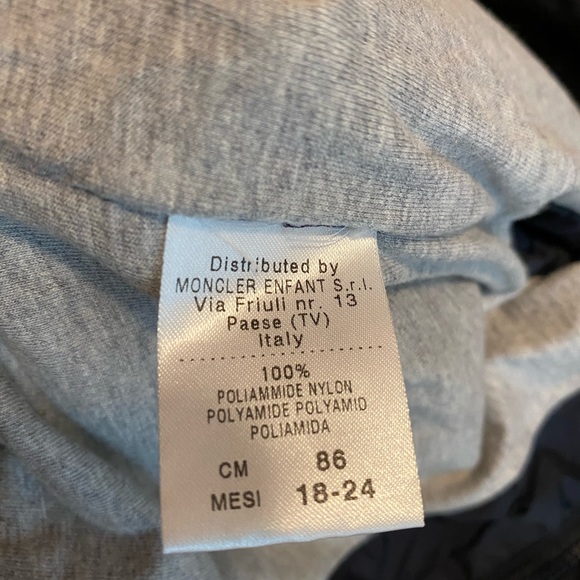 Moncler wind jacket (2yrs) - Picture 8 of 8